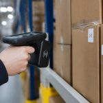 Définition rfid : fonctionnement, usages et avantages pour les entreprises